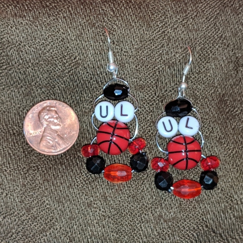 🌟🏀 U of L Homemade Earrings